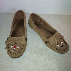 Minnetonka Light Brown moccasin slip-on shoe sz 10